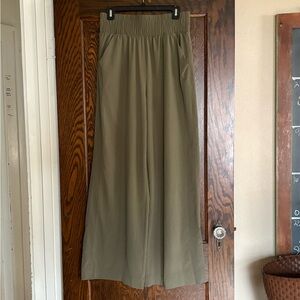All in Motion wide leg pants olive green Size M
